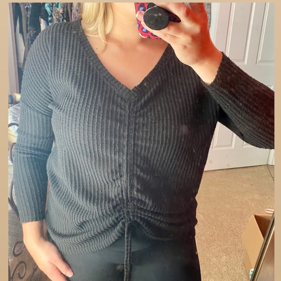 Sweaters - Sweater